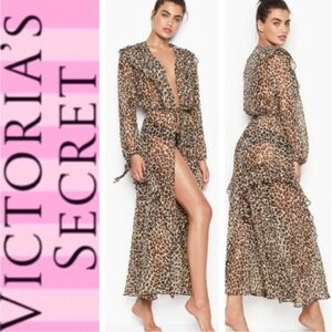 NEW Victoria’s Secret Leopard Print ROBE Size M/L